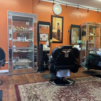Sujana Beauty & Brows - Inside the shop - Threading Services Near Me - Rochester, New York Sujana Beauty & Brows - Inside the shop - Threading Services Near Me - Rochester, New York