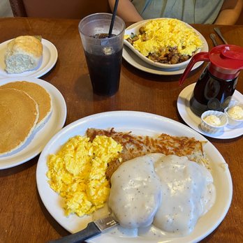 Molly Brown's Cafe - Chicken Country Fried Steak (2) & Eggs Hobo Skillet - Breakfast & Brunch Near Me - Cuyahoga Falls, Ohio