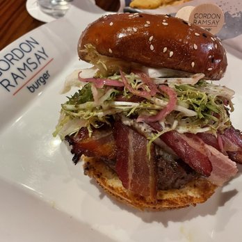 Gordon Ramsay Burger Las Vegas - Truffle burger w/ truffle fries - Burgers Near Me - Las Vegas, Nevada