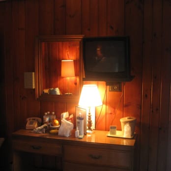 Roosevelt Inn - Rustic Room 4 - Hotels Near Me - Hyde Park, New York