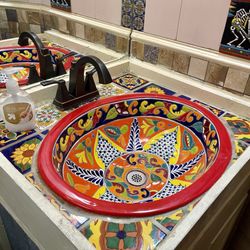 Calaveras - Men's restroom wash basin