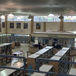 JFK - Inside from the second floor Spanish section