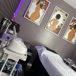 TCH Body Shop - Her studio