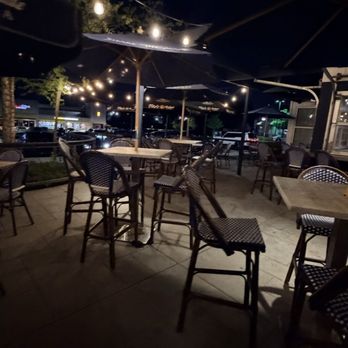 Ale House Columbia - Outside - New American Near Me - Columbia, Maryland