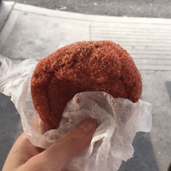 Leonard's Bakery - Li hing malasada, my fav - Bakeries Near Me - Honolulu, Hawaii Leonard's Bakery - Li hing malasada, my fav - Bakeries Near Me - Honolulu, Hawaii
