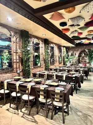 Eden Garden Bar & Grill by null