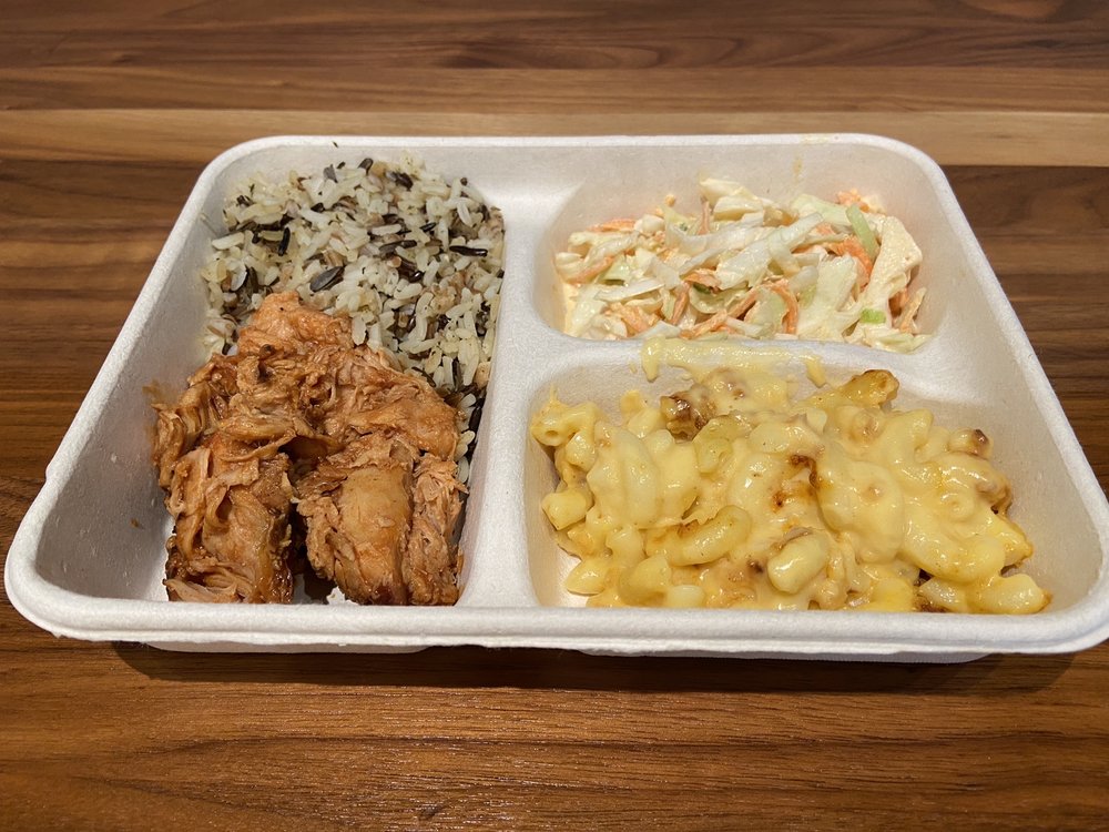 PULLED & CHOPPED BBQ SANDWICHES AND BOWLS Updated June 2024 119 E