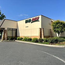 Baja Fresh - Exterior