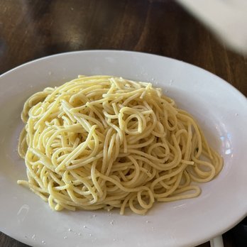 Farina's Winery & Cafe - Kids pasta with butter - Cafes Near Me - Granbury, Texas Farina's Winery & Cafe - Kids pasta with butter - Cafes Near Me - Granbury, Texas