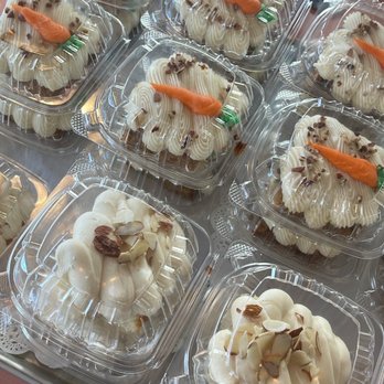 Muddy's Bake Shop - Carrot cake - Bakeries Near Me - Memphis, Tennessee Muddy's Bake Shop - Carrot cake - Bakeries Near Me - Memphis, Tennessee