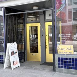 Nang Sida Traditional Thai Massage - Front door on Dwight Way