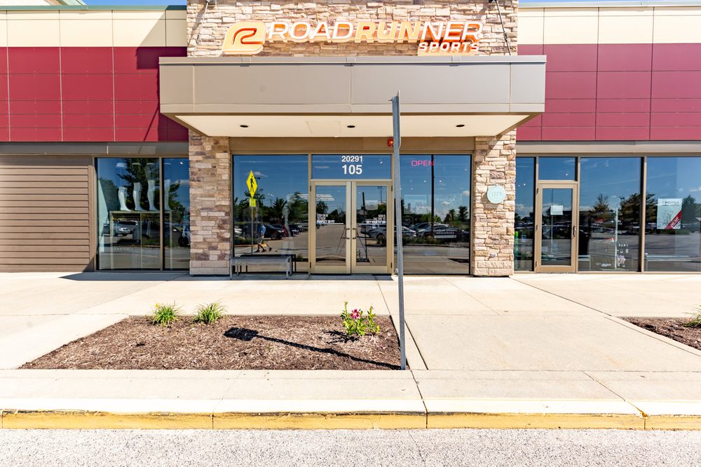 ROAD RUNNER SPORTS Updated April 2024 32 Photos & 87 Reviews