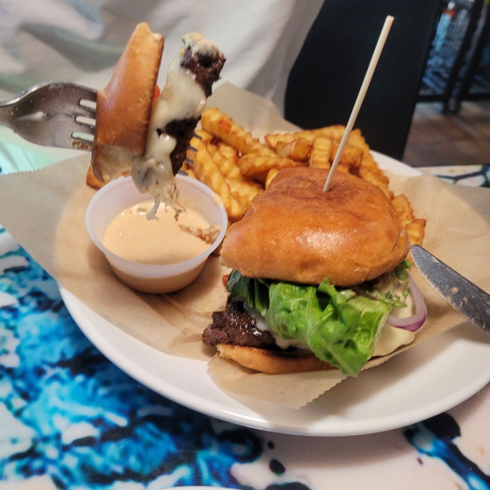 Marlin's Grill & Bar - Burger - Barbeque Near Me - Decatur, Alabama