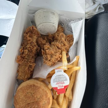 Winter Park Biscuit Co. - Chicken tender basket to go - Vegan Near Me - Orlando, Florida Winter Park Biscuit Co. - Chicken tender basket to go - Vegan Near Me - Orlando, Florida