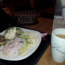 Junge Die Bäckerei - Spezialfrühstück / Special breakfast