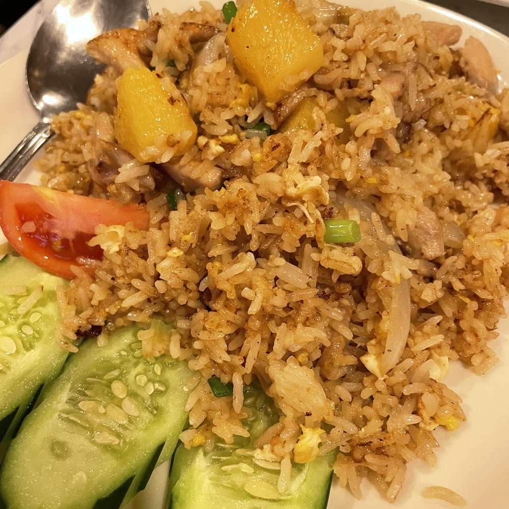 Siam Square - Pineapple fried rice with chicken. - Thai Near Me - Honolulu, Hawaii