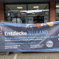 Aldi - Wegen Umbauarbeiten vorübergehend geschlossen. Temporarily closed for conversion work.