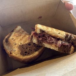 Ruben-.tasty Ruben-.tasty