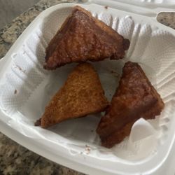Bamboo Carryout - Standard Chinese takeaway shrimp toast. Very good by default