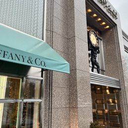 Exterior outside entrance of Tiffany & Co - Manhasset, New York Exterior outside entrance of Tiffany & Co - Manhasset, New York