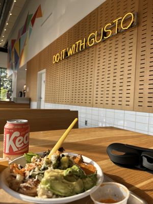 gusto! - healthy bowls & wraps by null