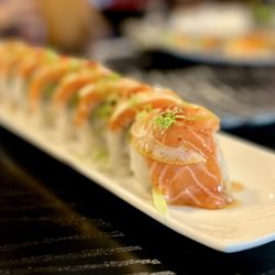 Hikari Sushi - Sunkist roll