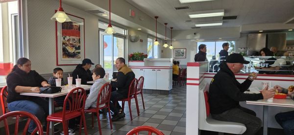 In-N-Out Burger by null