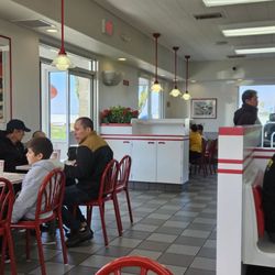 In-N-Out Burger - More interior