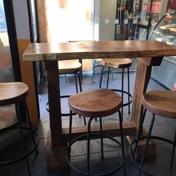 Smoked Out - Dining area