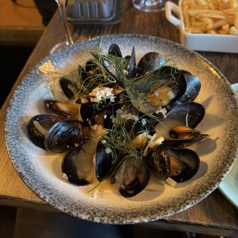 Melanie - Wow... some of the best mussels in LA!!! - Wine Bars Near Me - Los Angeles, California Melanie - Wow... some of the best mussels in LA!!! - Wine Bars Near Me - Los Angeles, California