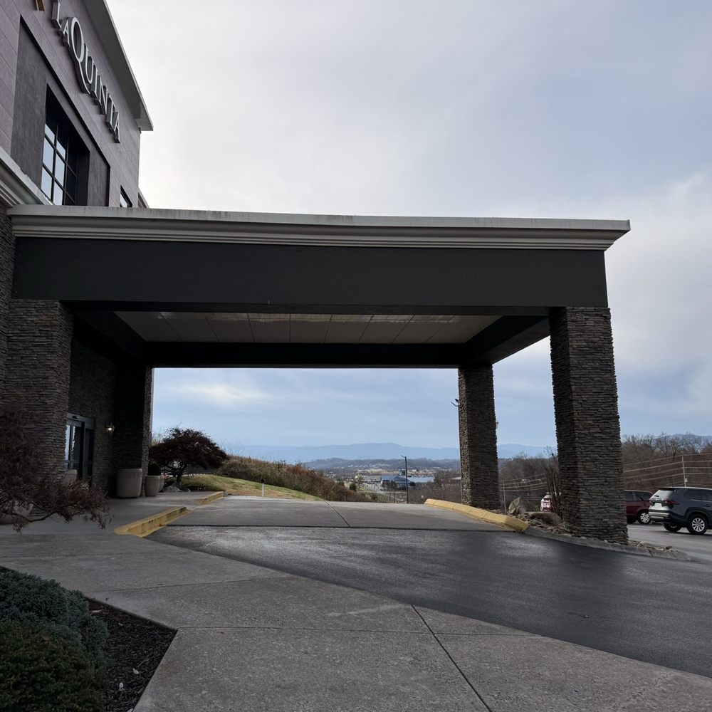 The Best 10 Hotels near Clarion Inn Willow River in Sevierville, TN - Yelp, image size:1000x1000