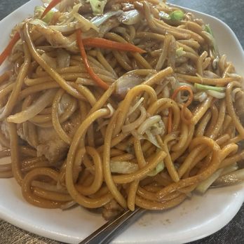 Min's Dumpling - Chicken chow mein - Chinese Near Me - Mission Viejo, California