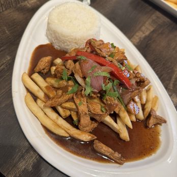 Picchu - Lomo Saltado - Peruvian Near Me - Selden, New York