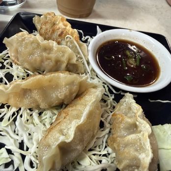 Pho N Grindz - Pan fried gyoza, a very meaty taste, loved the slight gooey and crisp wrapper - Vietnamese Near Me - Kailua, Hawaii