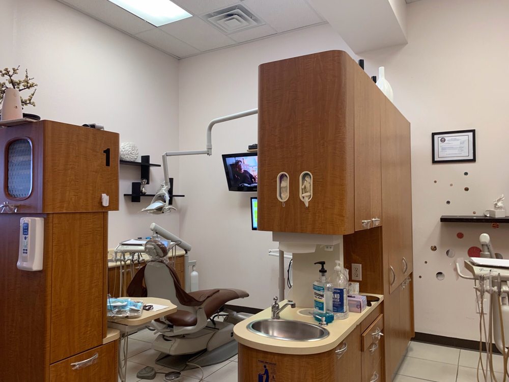 SKYLINE DENTAL 11 Photos & 32 Reviews General Dentistry 6430 W
