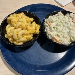 Famous Dave's Bar-B-Que - Side of macaroni and cheese and coleslaw