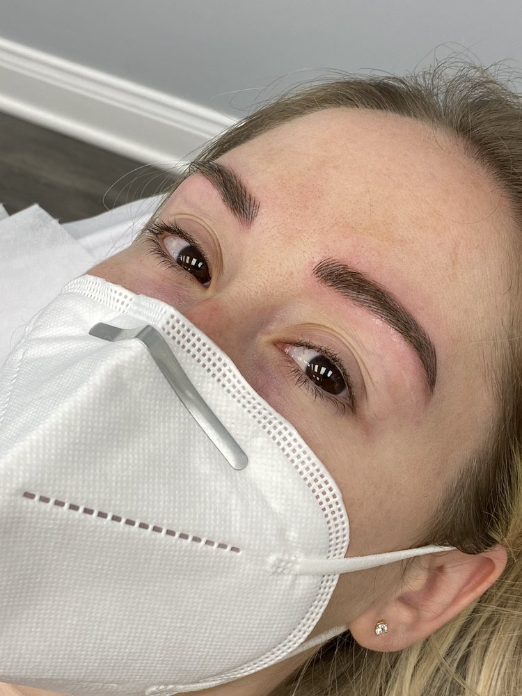 Stylisee Microblading Salon Logo