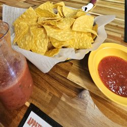 La Pinata Tacos & Tequila - Chips and salsa