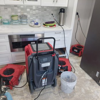 Vic Restoration - Water damage - Damage Restoration Near Me Vic Restoration - Water damage - Damage Restoration Near Me