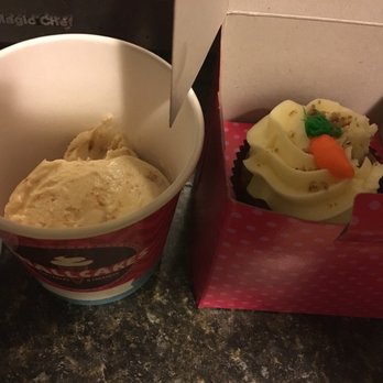 Smallcakes - Cookie 1 Pint Butter Cookie Ice Cream, Carrot cake Cupcake - Desserts Near Me - Richmond, Virginia Smallcakes - Cookie 1 Pint Butter Cookie Ice Cream, Carrot cake Cupcake - Desserts Near Me - Richmond, Virginia