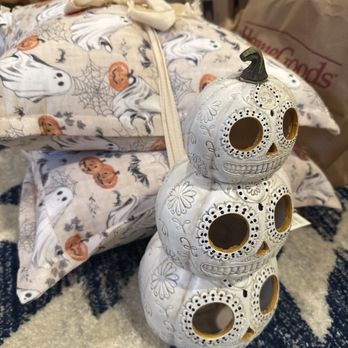 HomeGoods - Home Decor Near Me - Alameda, California