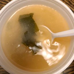 The miso soup had a nice rich dashi based stock and was refreshing! The miso soup had a nice rich dashi based stock and was refreshing!