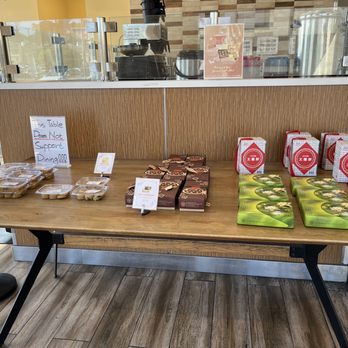 Sheng Kee Bakery & Cafe - Bakeries Near Me - Daly City, California