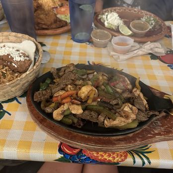 Mexitli Restaurant - Fajitas Mixtas - Mexican Near Me - Omaha, Nebraska