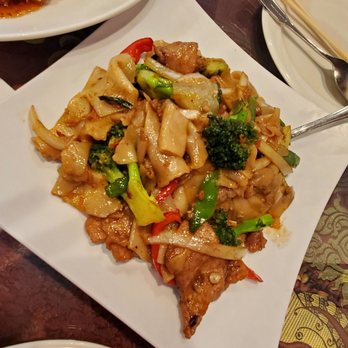 Papaya Thai - Pad kee mao with beef - Thai Near Me - Newark, California
