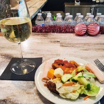 Aspire Airport Lounge - Perfect preflight snack and drink - Airport Lounges Near Me - Ontario, California Aspire Airport Lounge - Perfect preflight snack and drink - Airport Lounges Near Me - Ontario, California