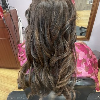 Star Stylist Salon - Hair Coloring - Full Highlights - Hair Salons Near Me - West Hills , California