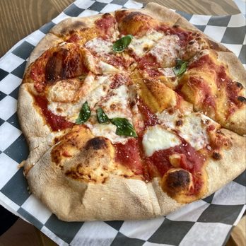 Pennings Farm Cidery - Neapolitan pizza - Cideries Near Me - Warwick, New York Pennings Farm Cidery - Neapolitan pizza - Cideries Near Me - Warwick, New York