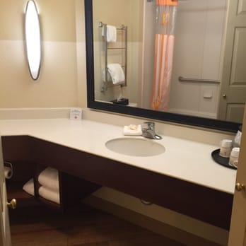 La Quinta by Wyndham Orem University Parkway - Bathroom sink - Hotels Near Me - Orem, Utah La Quinta by Wyndham Orem University Parkway - Bathroom sink - Hotels Near Me - Orem, Utah
