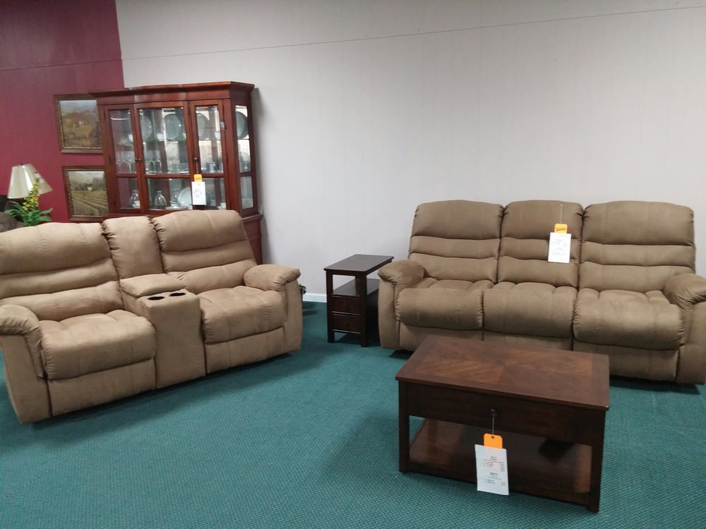 PEARCE’S FURNITURE STORE Updated July 2024 116 S Church St, Odum, Furniture Stores